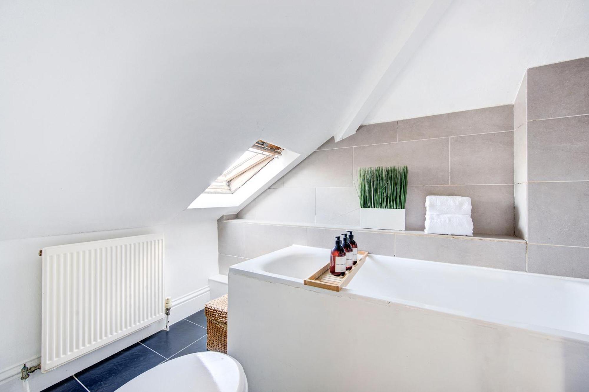 Islington Attic 3 Bedroom Flat Londra Exterior foto